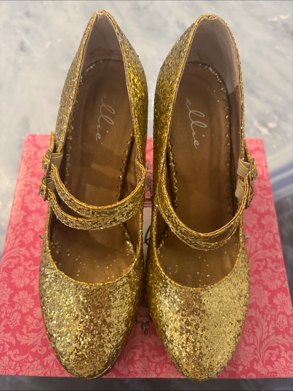 Gold Ellie Platform Mary Jane Heels ✨